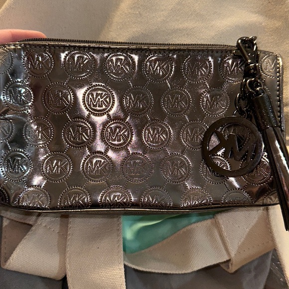 Micheal kors gunmetal gray cosmetic bag with gunmetal tassel and charm 2 pocket - Picture 1 of 8